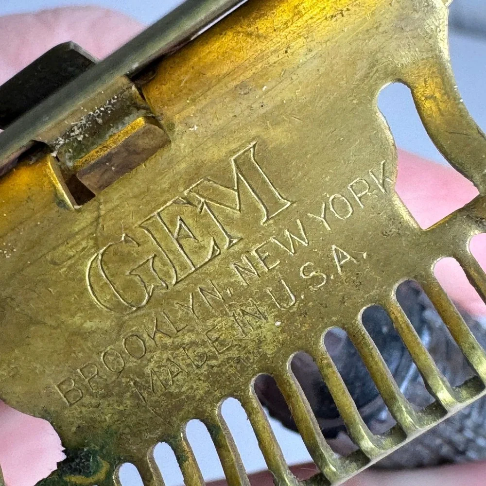 Vintage GEM Junior Single Edge Safety Razor Gold Tone Black Bakelite Handle USA